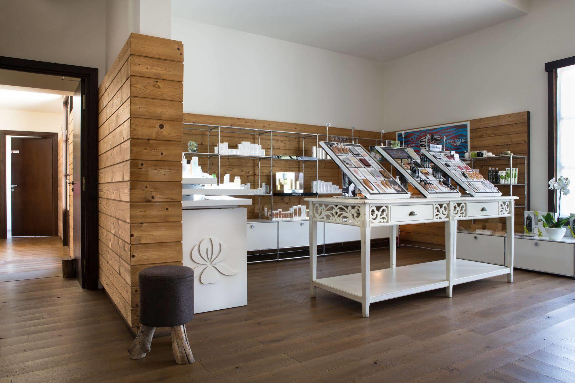 Hotel Baumaniere - De Provence 5*